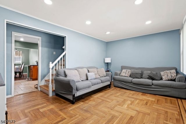 914 Inwood Pl, Rahway City, NJ 07065