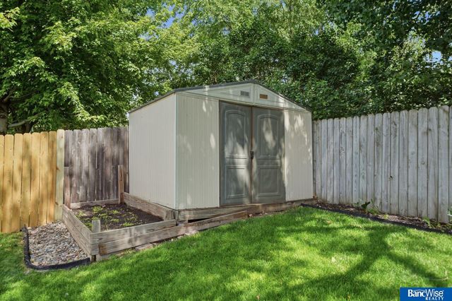 5626 NW 11th Circle, Lincoln, NE 68521