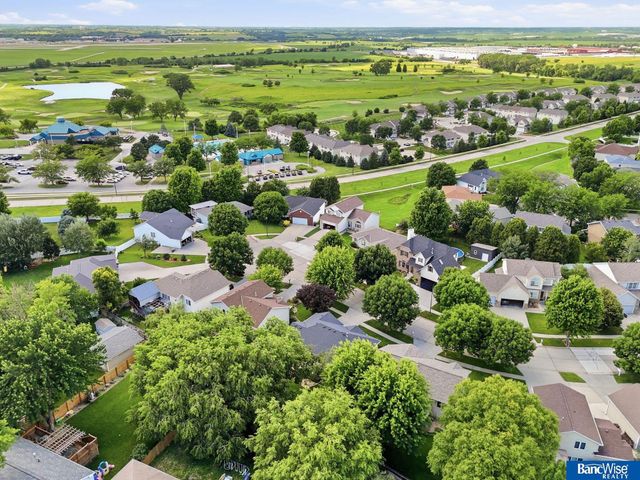 5626 NW 11th Circle, Lincoln, NE 68521