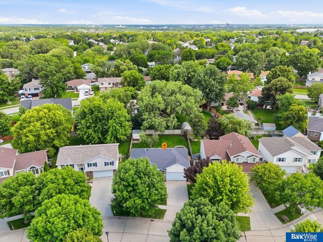 5626 NW 11th Circle, Lincoln, NE 68521