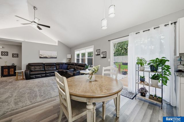 5626 NW 11th Circle, Lincoln, NE 68521