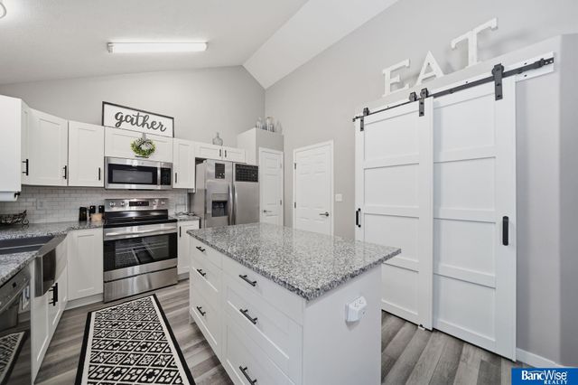5626 NW 11th Circle, Lincoln, NE 68521