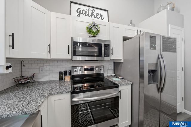 5626 NW 11th Circle, Lincoln, NE 68521