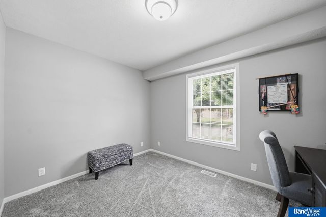 5626 NW 11th Circle, Lincoln, NE 68521