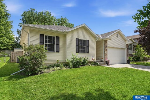 5626 NW 11th Circle, Lincoln, NE 68521