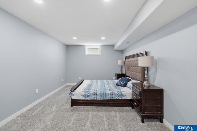 5626 NW 11th Circle, Lincoln, NE 68521