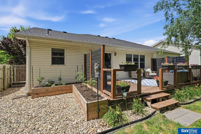 5626 NW 11th Circle, Lincoln, NE 68521