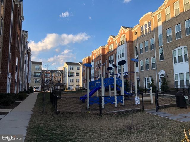 42782 HAY RD, Ashburn, VA 20147