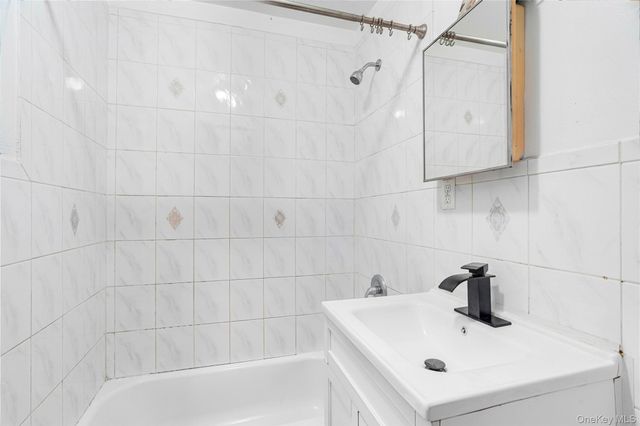 90-22 179th Street, Jamaica, NY 11432