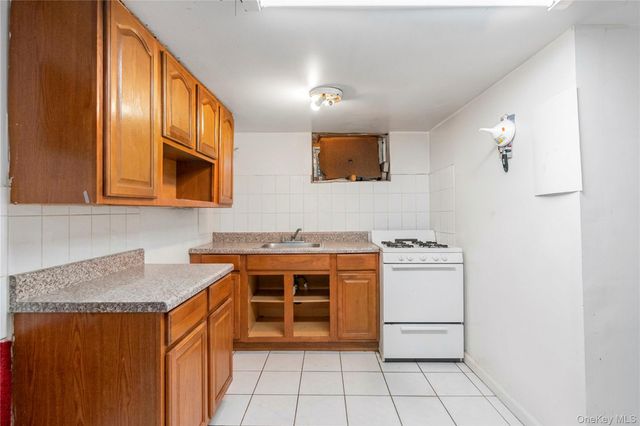 90-22 179th Street, Jamaica, NY 11432