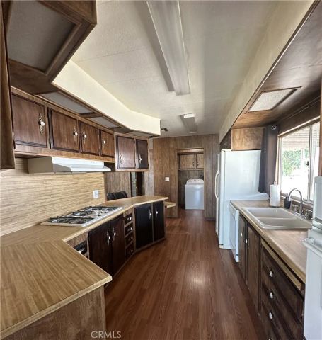 950 California 60, Calimesa, CA 92320
