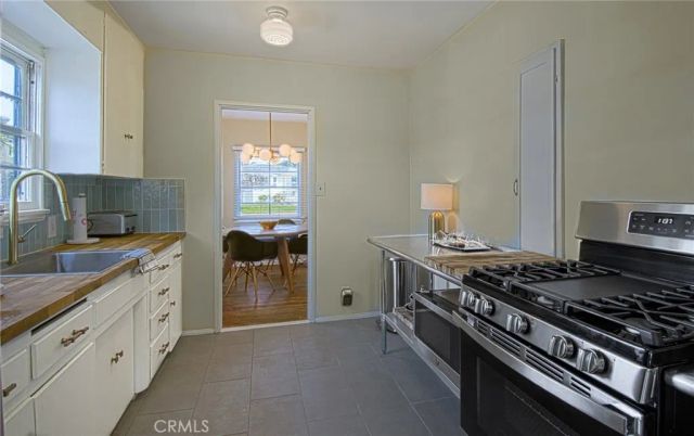 1935 S Nevada St, Oceanside, CA 92054