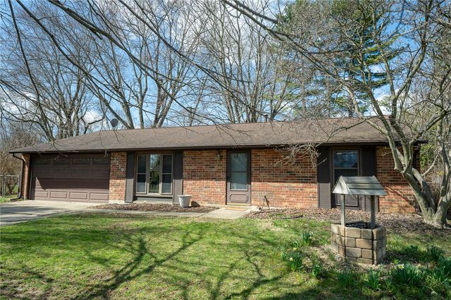 2219 Bradley Court, Bellbrook, OH 45305