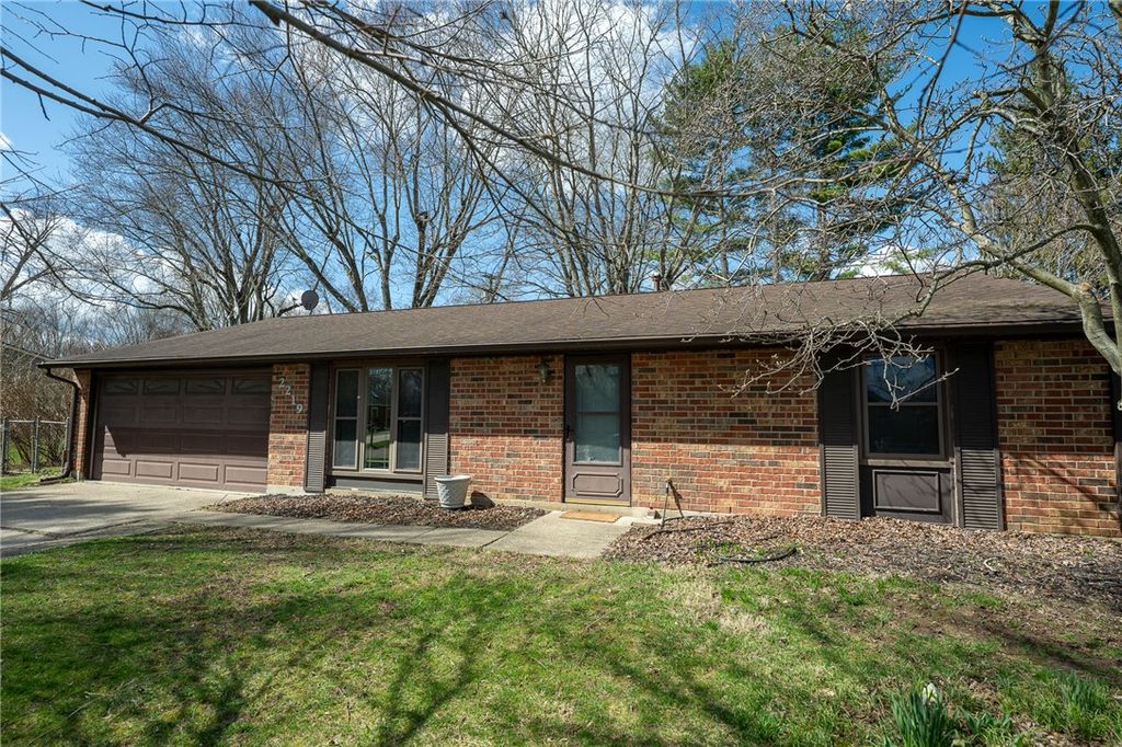 2219 Bradley Court, Bellbrook, OH 45305