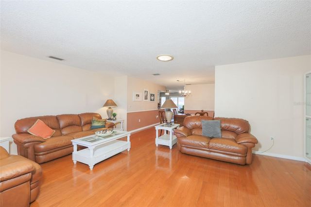 318 FAIRSIDE COURT, Sun City Center, FL 33573