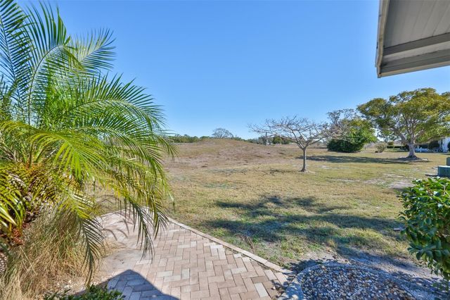 318 FAIRSIDE COURT, Sun City Center, FL 33573