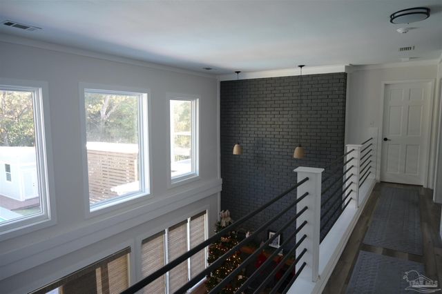 68 Shoreline Dr, Gulf Breeze, FL 32561