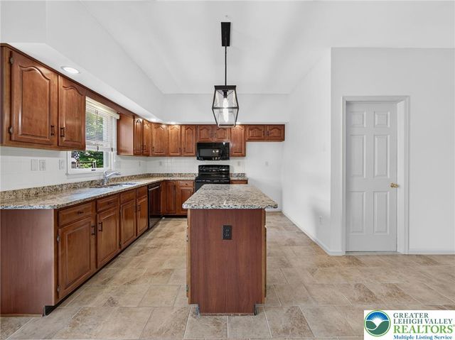 3736 Melrose Court, Bethlehem City, PA 18020