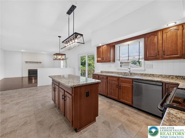 3736 Melrose Court, Bethlehem City, PA 18020