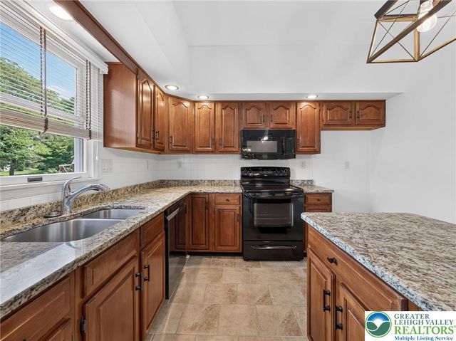 3736 Melrose Court, Bethlehem City, PA 18020
