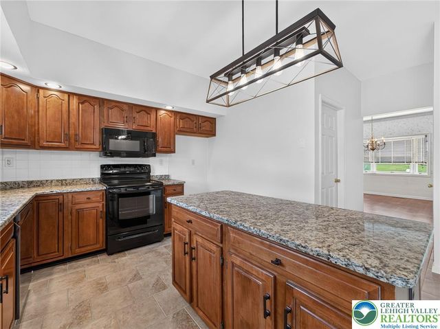 3736 Melrose Court, Bethlehem City, PA 18020