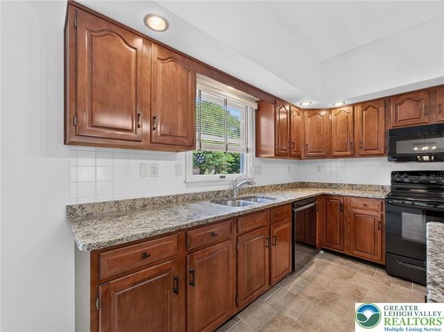 3736 Melrose Court, Bethlehem City, PA 18020