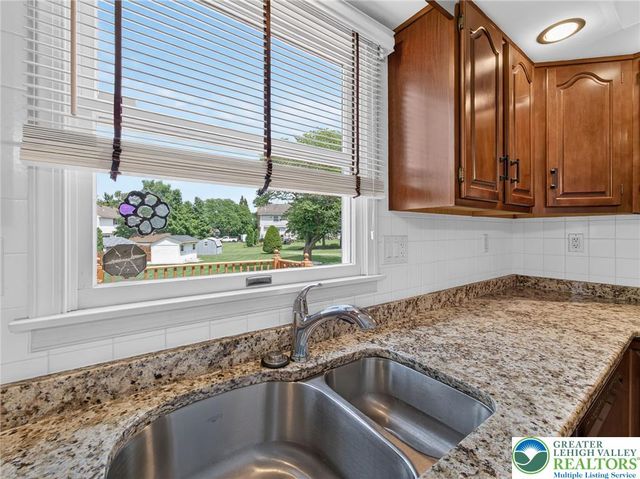 3736 Melrose Court, Bethlehem City, PA 18020