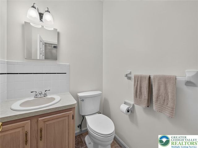 3736 Melrose Court, Bethlehem City, PA 18020