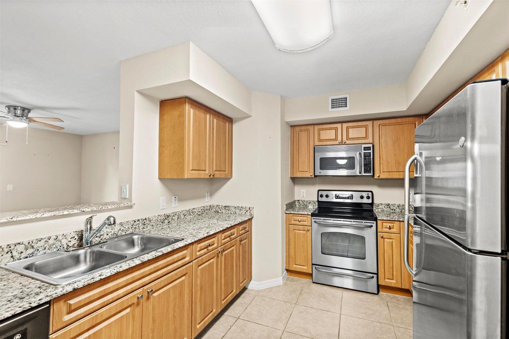 6752 Heritage Grande 5102, Boynton Beach, FL 33437