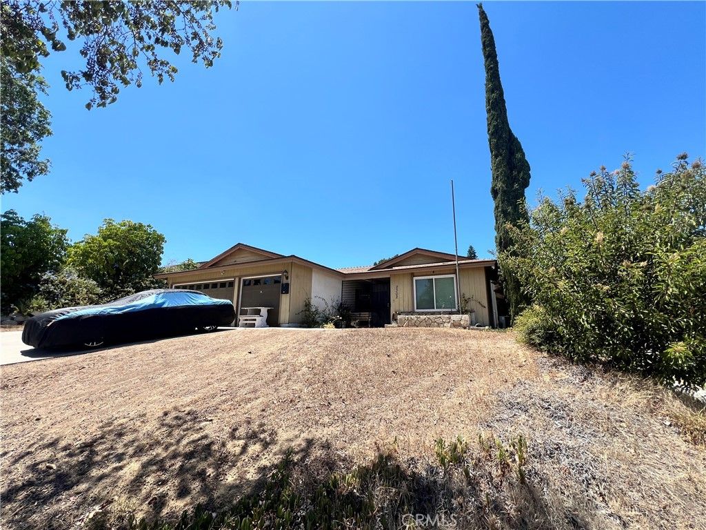 2302 Avenida Del Vista, Corona, CA 92882 — photo 3