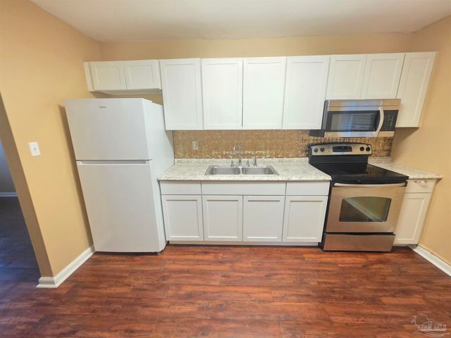 28 Norwood Dr, Pensacola, FL 32506