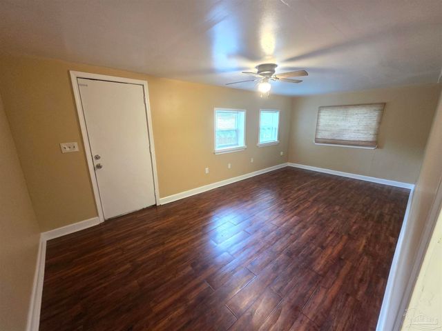 28 Norwood Dr, Pensacola, FL 32506