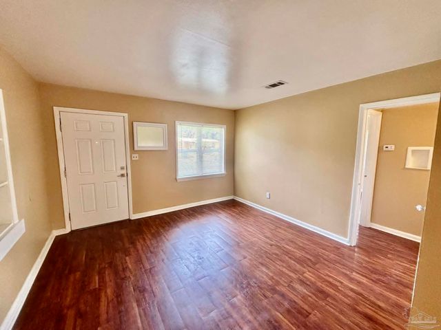 28 Norwood Dr, Pensacola, FL 32506