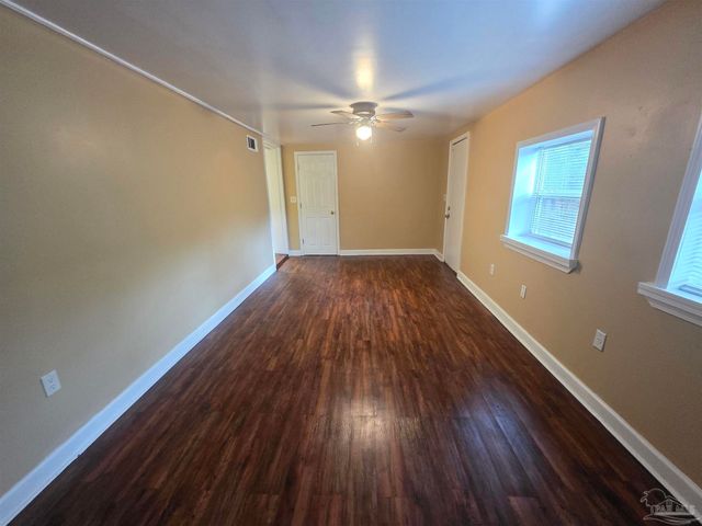 28 Norwood Dr, Pensacola, FL 32506