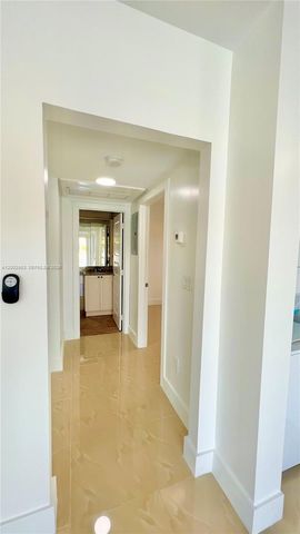 8235 Crespi Blvd 4, Miami Beach, FL 33141