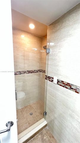 8235 Crespi Blvd 4, Miami Beach, FL 33141