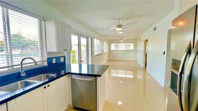 8235 Crespi Blvd 4, Miami Beach, FL 33141