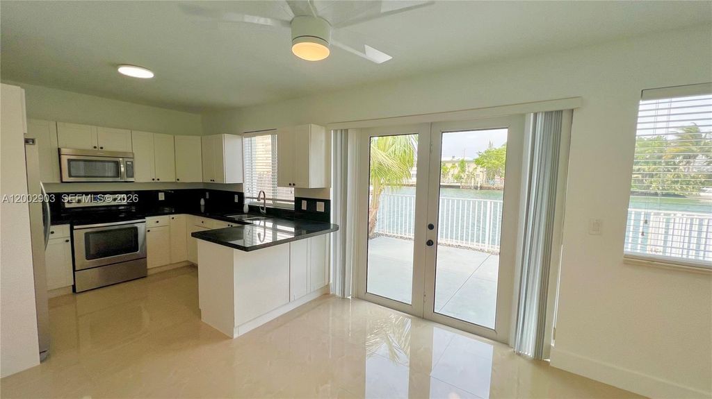 8235 Crespi Blvd 4, Miami Beach, FL 33141