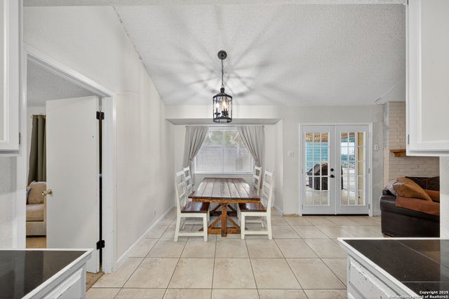 7246 Enchanted Flame, San Antonio, TX 78250