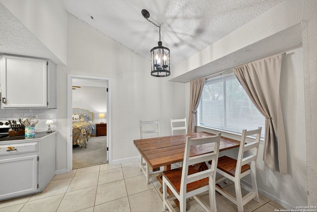 7246 Enchanted Flame, San Antonio, TX 78250