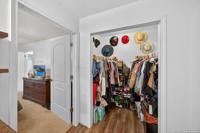 7246 Enchanted Flame, San Antonio, TX 78250