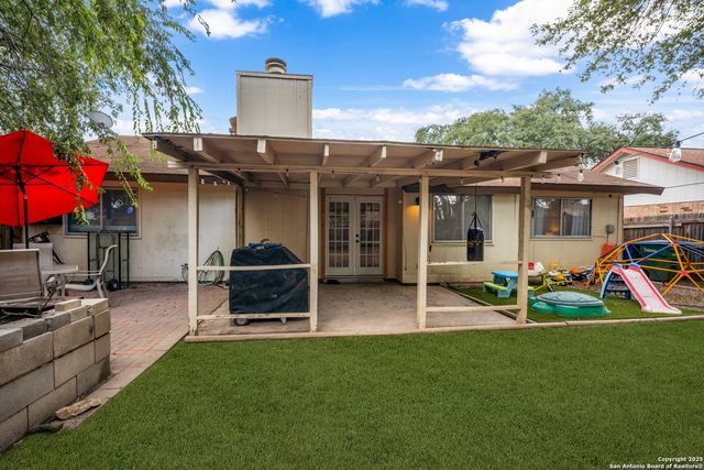 7246 Enchanted Flame, San Antonio, TX 78250