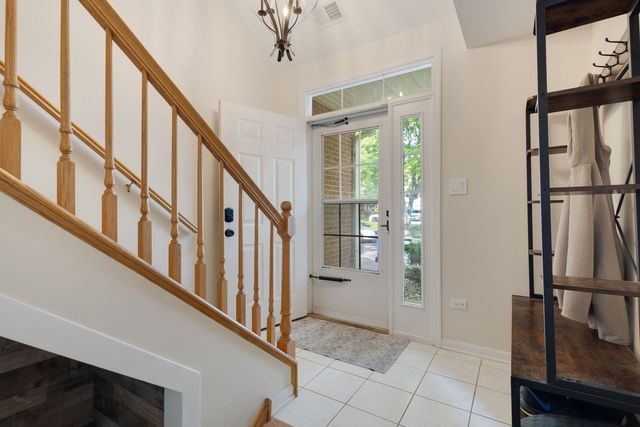 14547 Club Circle Drive, Oak Forest, IL 60452