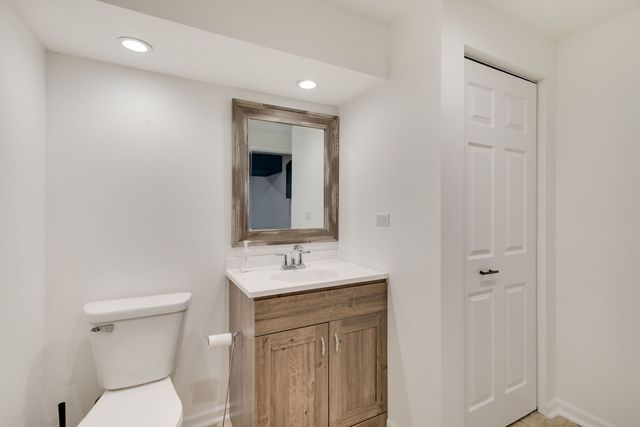 14547 Club Circle Drive, Oak Forest, IL 60452