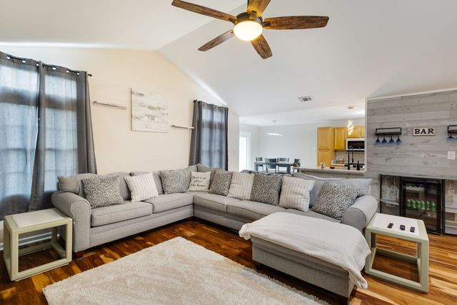 14547 Club Circle Drive, Oak Forest, IL 60452