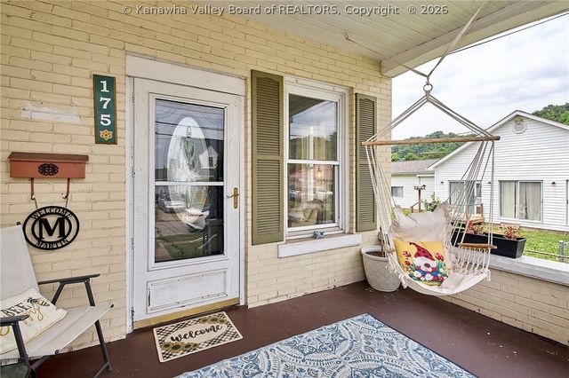 175 5th Street, Dunbar, WV 25064