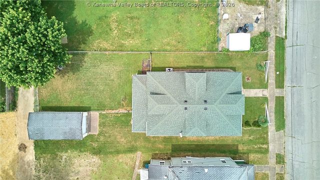 175 5th Street, Dunbar, WV 25064
