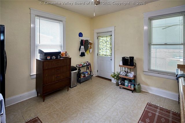 175 5th Street, Dunbar, WV 25064