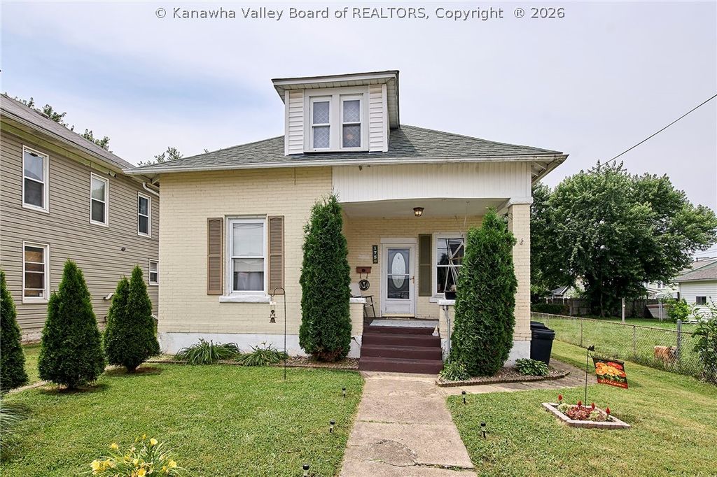 175 5th Street, Dunbar, WV 25064