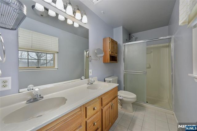 77 Garside Avenue, Wayne, NJ 07470